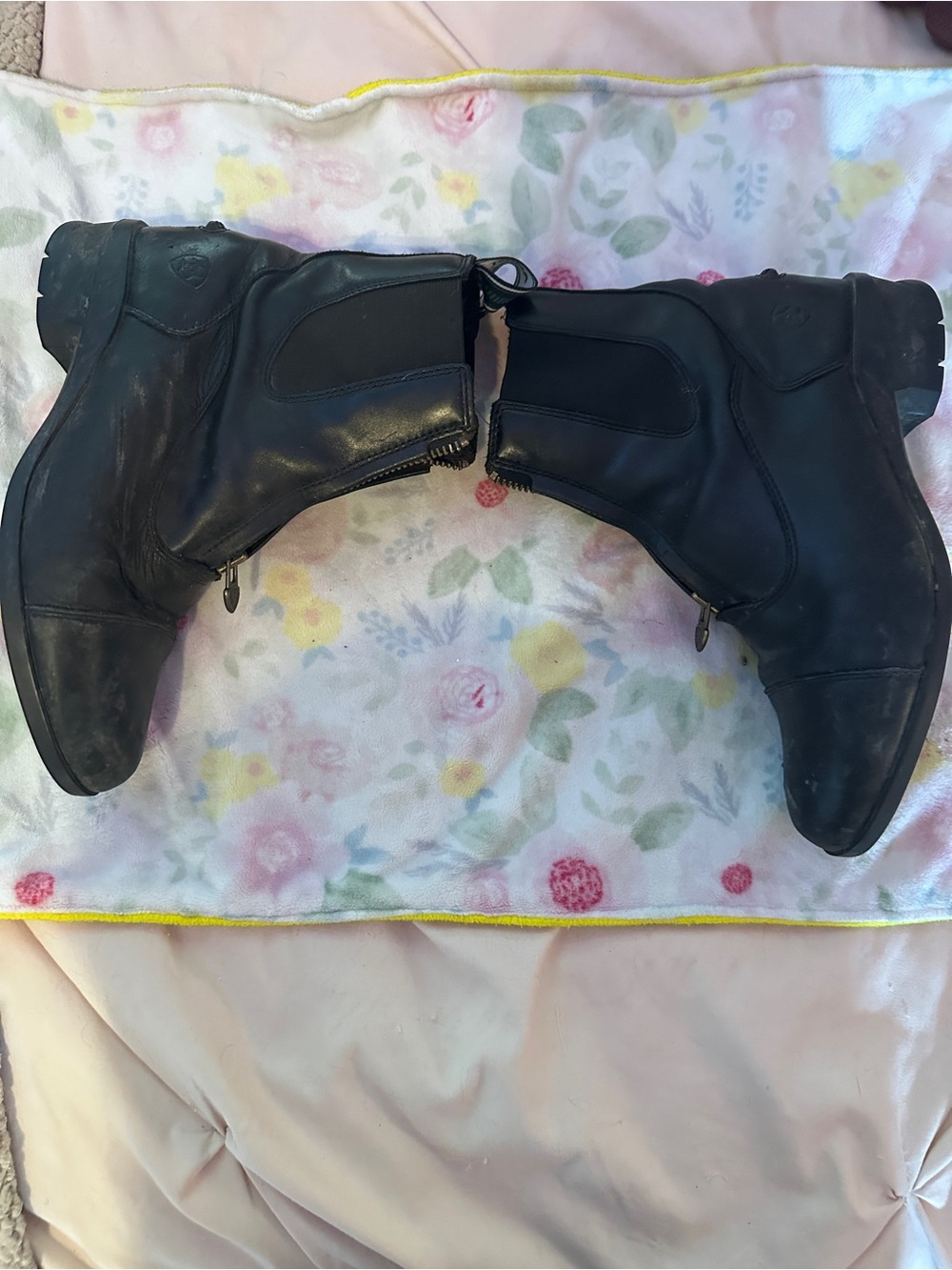 Ariat Black Leather Ankle Boots Booties